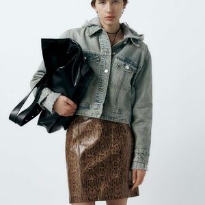 TRENDY ✨NWT ZARA PYTHON PRINT MINI SKIRT